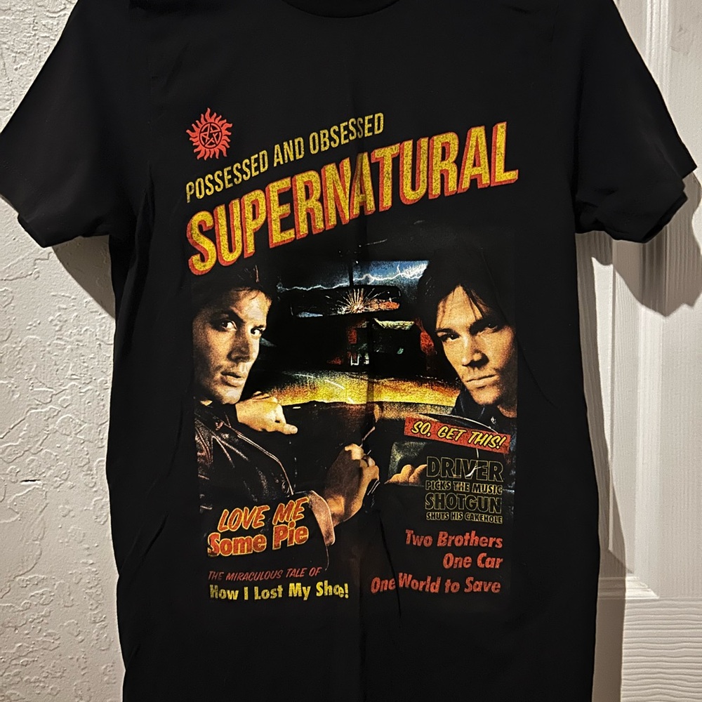 Men’s Small - Supernatural Black Graphic T-Shirt